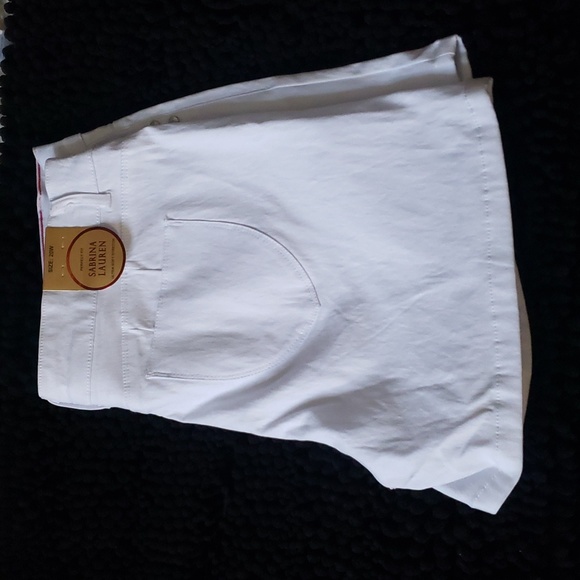 White Shorts Plus size - Picture 2 of 11